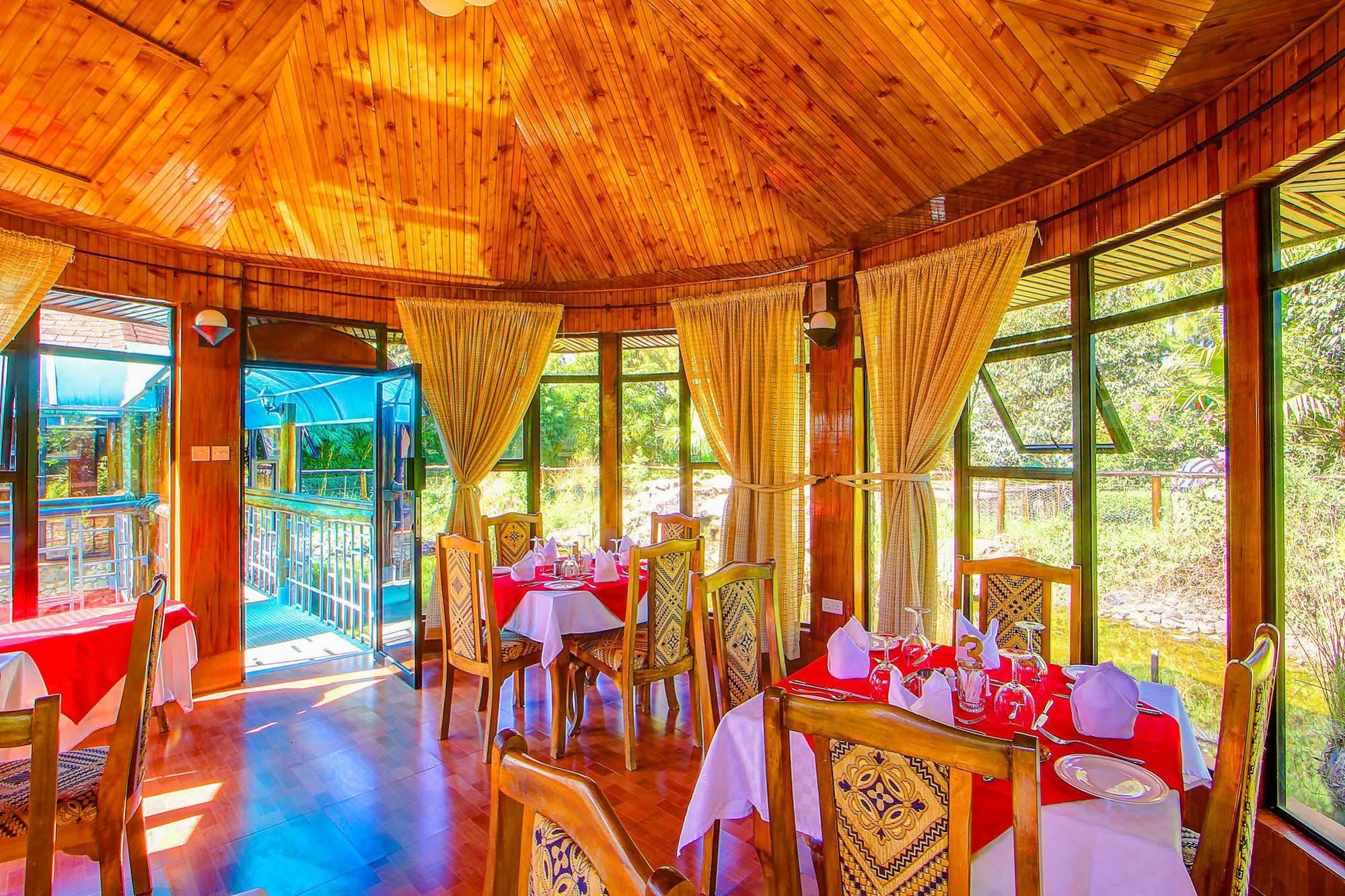 Poa Place Resort & Hotel - Where Nature Meets Comfort Eldoret Eksteriør billede