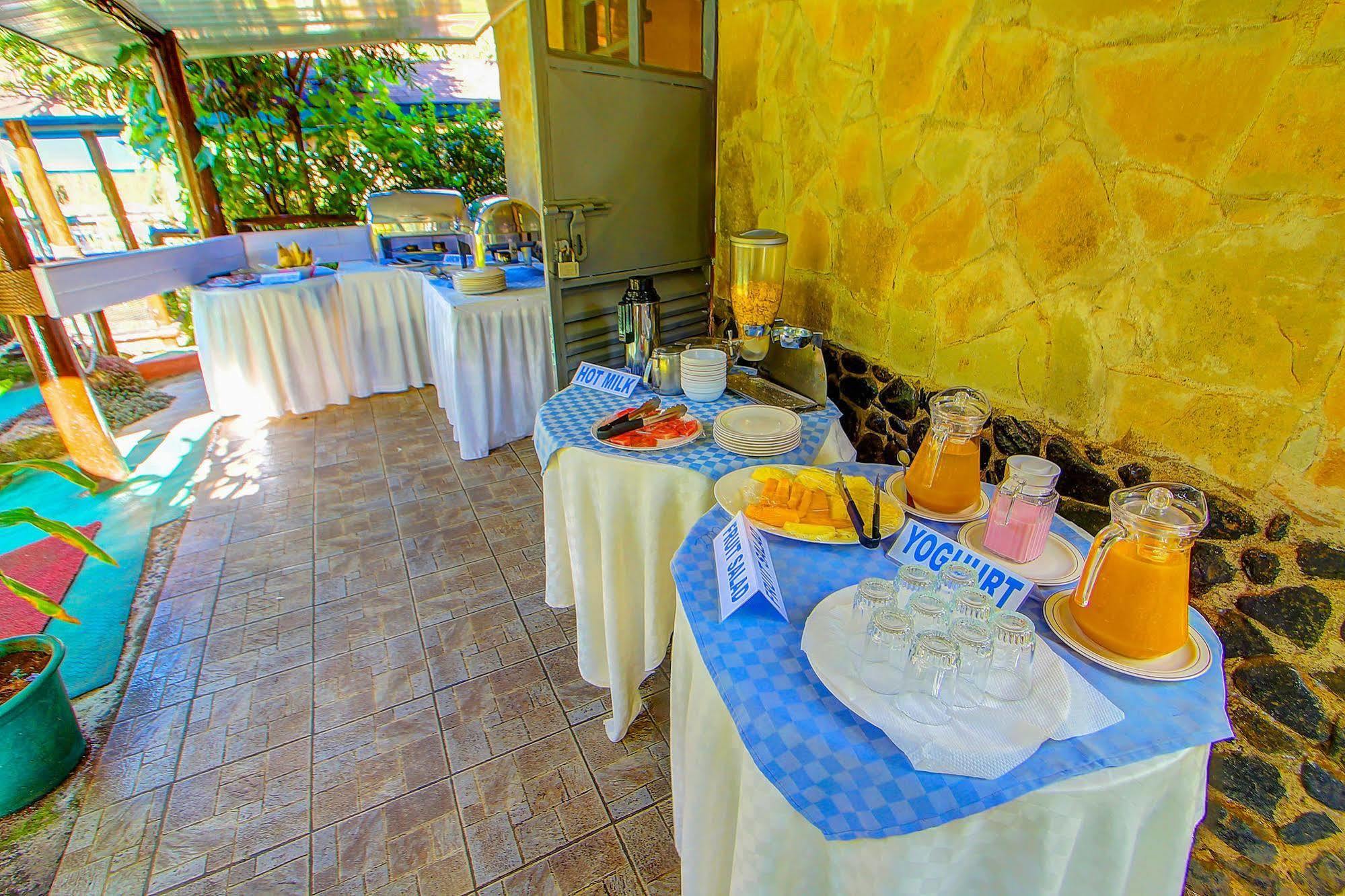 Poa Place Resort & Hotel - Where Nature Meets Comfort Eldoret Eksteriør billede